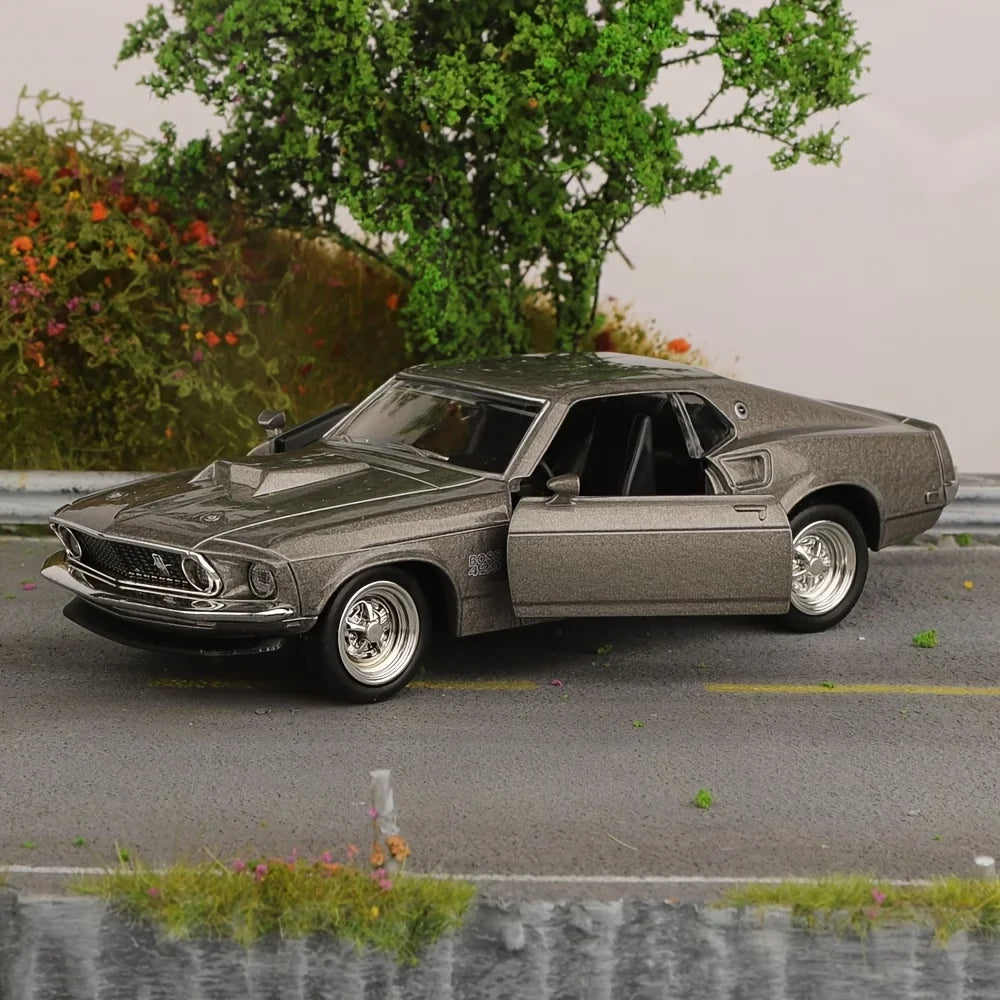 1:36 Ford Mustang Boss 429 Toy Car For Children RMZ CiTY Diecast Vehicle Miniature Pull Back Display Collection Gift For Boys