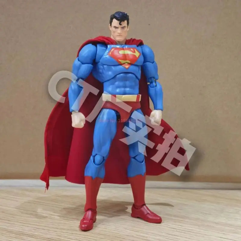 CT MAFEX No.117 Superman (Hush) DC Comics Justice League Articulated Action Figure Collectible Model for Adult Collectors