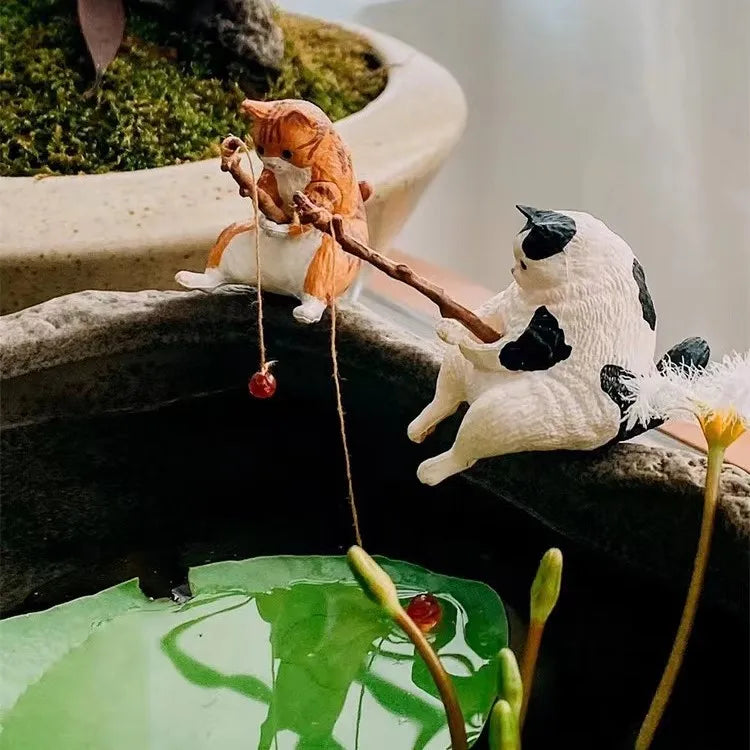 Fish Tank Landscaping Fishing Cat Ornaments Cute Mini Aquarium Decoration Cartoon Animal Resin Figurine for Home Decorations
