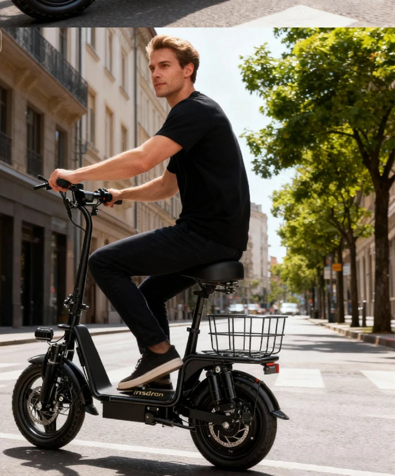 Ride comfortably on this electric scooter with weight-bearing pedals, a powerful 500W motor, and a waterproof lithium battery for a reliable and enjoyable commuting experience.