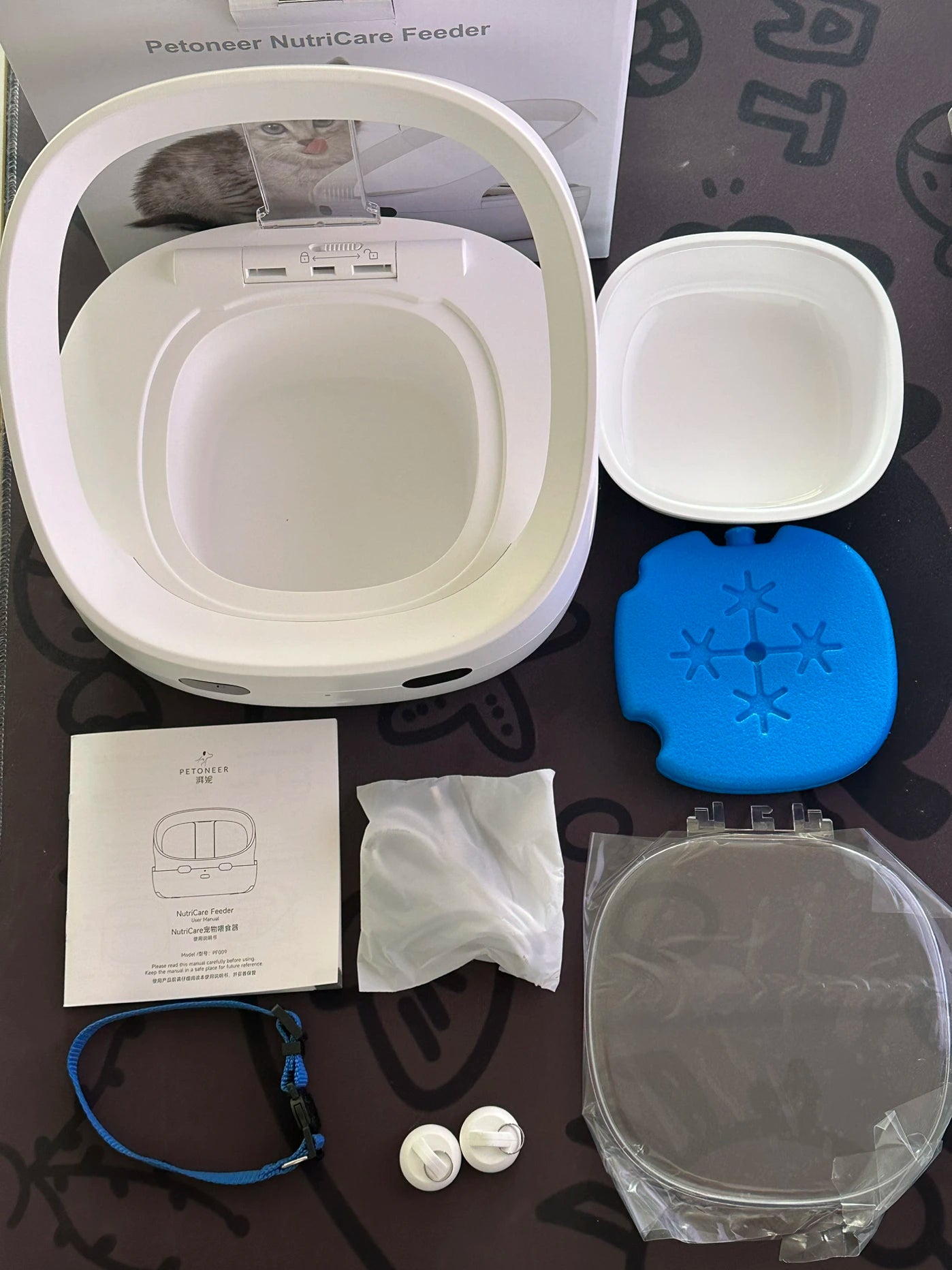 Make feeding time a breeze for multi-pet households with this global version cat and dog feeder—controlled easily with the handy app!