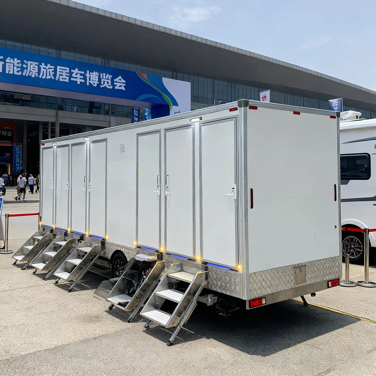Portable Steel Mobile Bathroom Trailer Wheel Outdoor Restroom Truck Camping Shower Room Sports Venues Toilet Cart Eco-Friendly