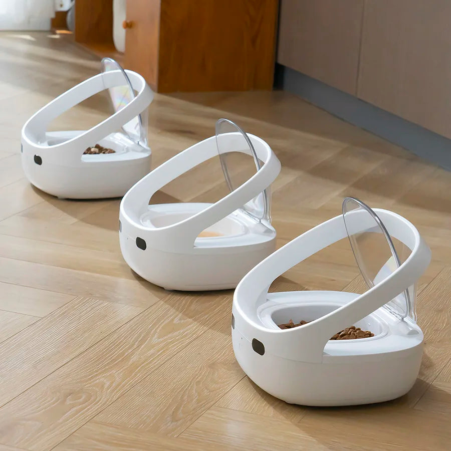 Make feeding time a breeze for multi-pet households with this global version cat and dog feeder—controlled easily with the handy app!