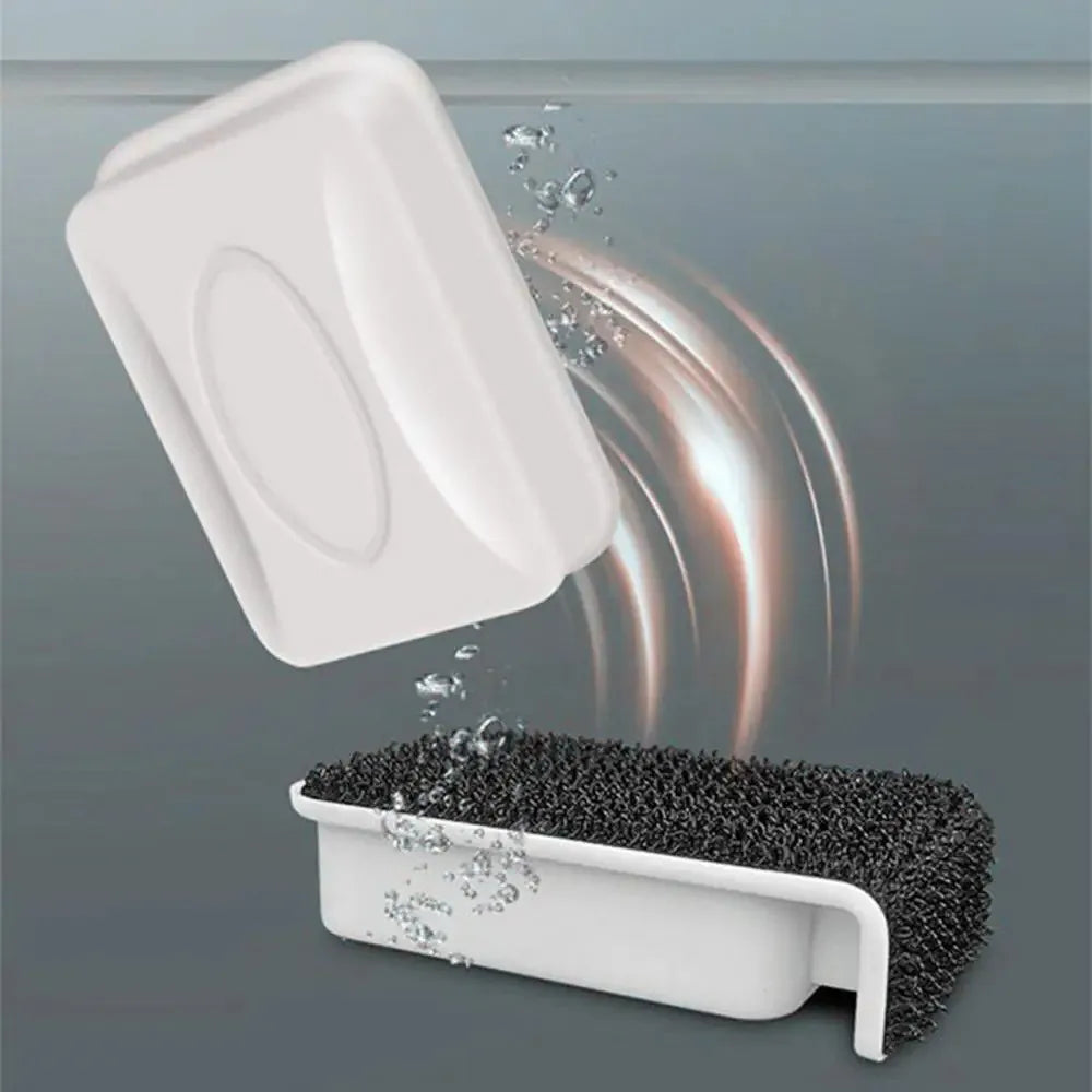 Effortlessly scrub away algae with this magnetic aquarium cleaning brush—tank cleaning has never been easier!
