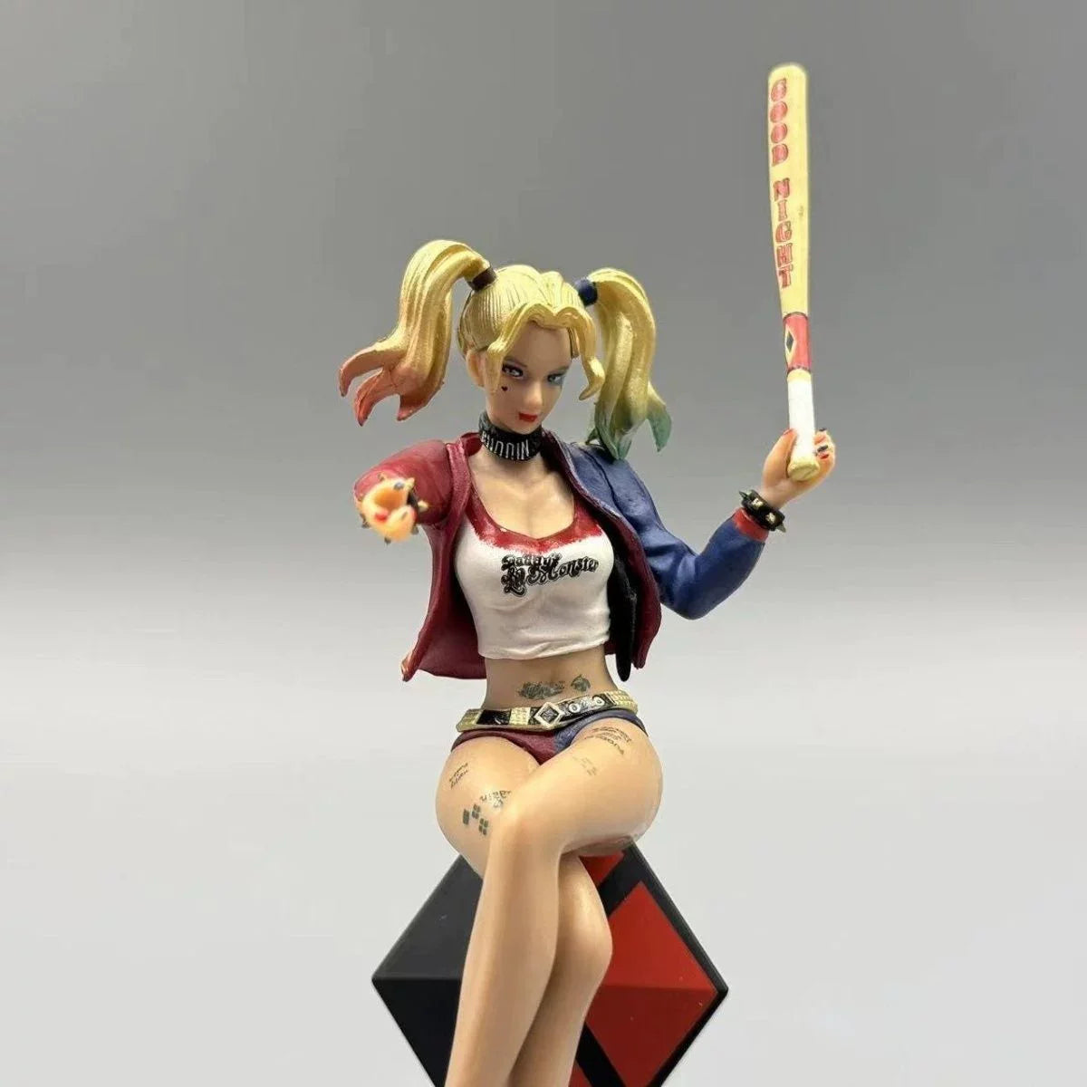 Harleen Quinzel Action Figure Harley Quinn Figures Model High Quality Version The Clown'S Girl Statue Toys Kid Birthday Gifts