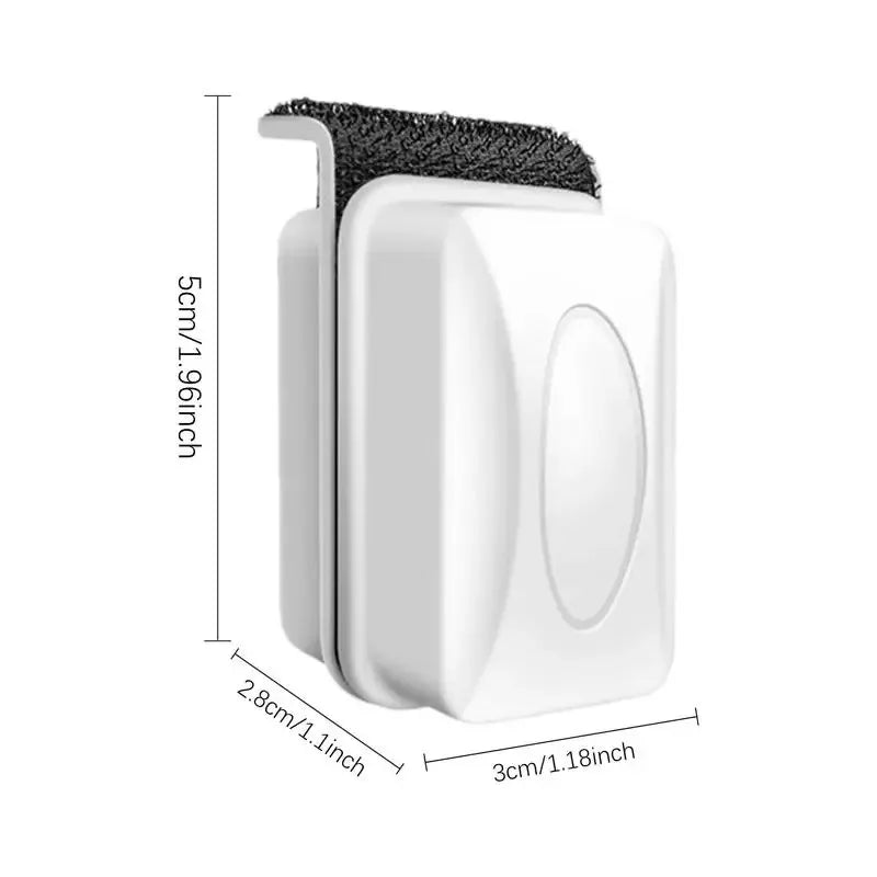 Effortlessly scrub away algae with this magnetic aquarium cleaning brush—tank cleaning has never been easier!