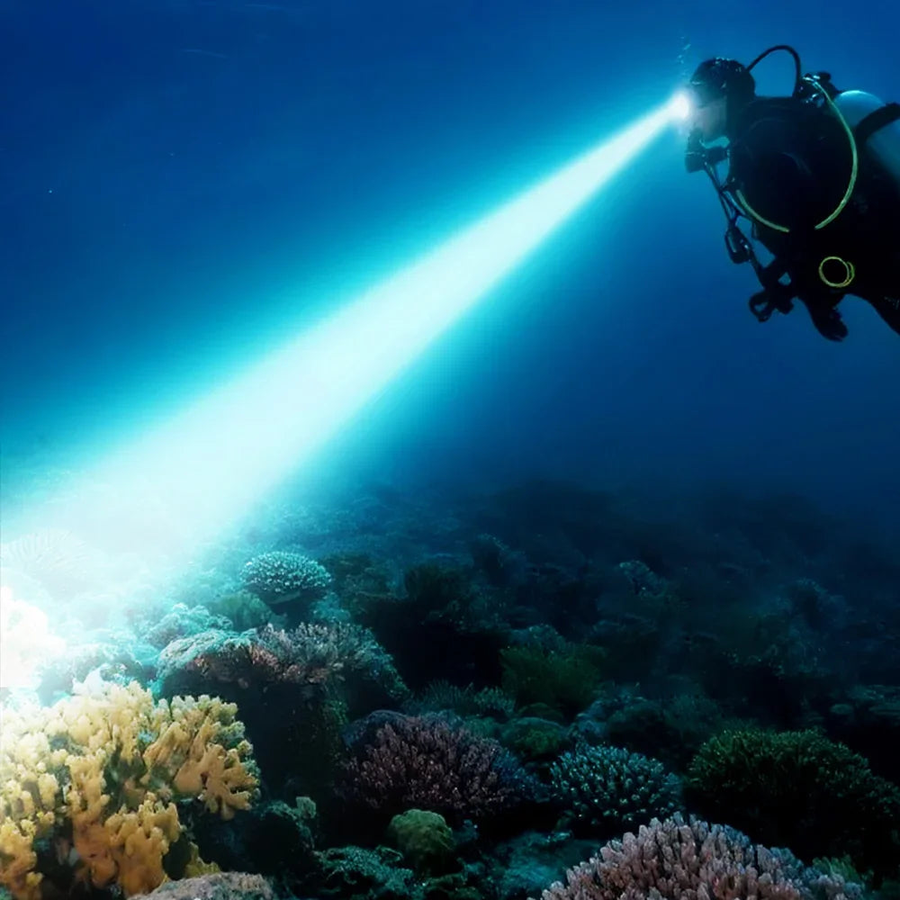 NEW 8800000000LM LED Scuba Diving Headlamp IPX8 Waterproof Headlight Underwater 10000m Headlight LED Scuba Head Flashlight Torch