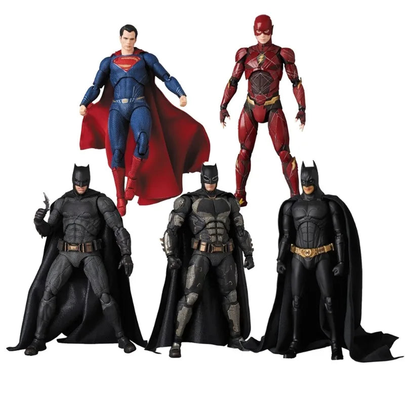DC Justice League full set of hand-made Superman, Batman, Flash, movable model, cartoon, ornaments and gifts around.