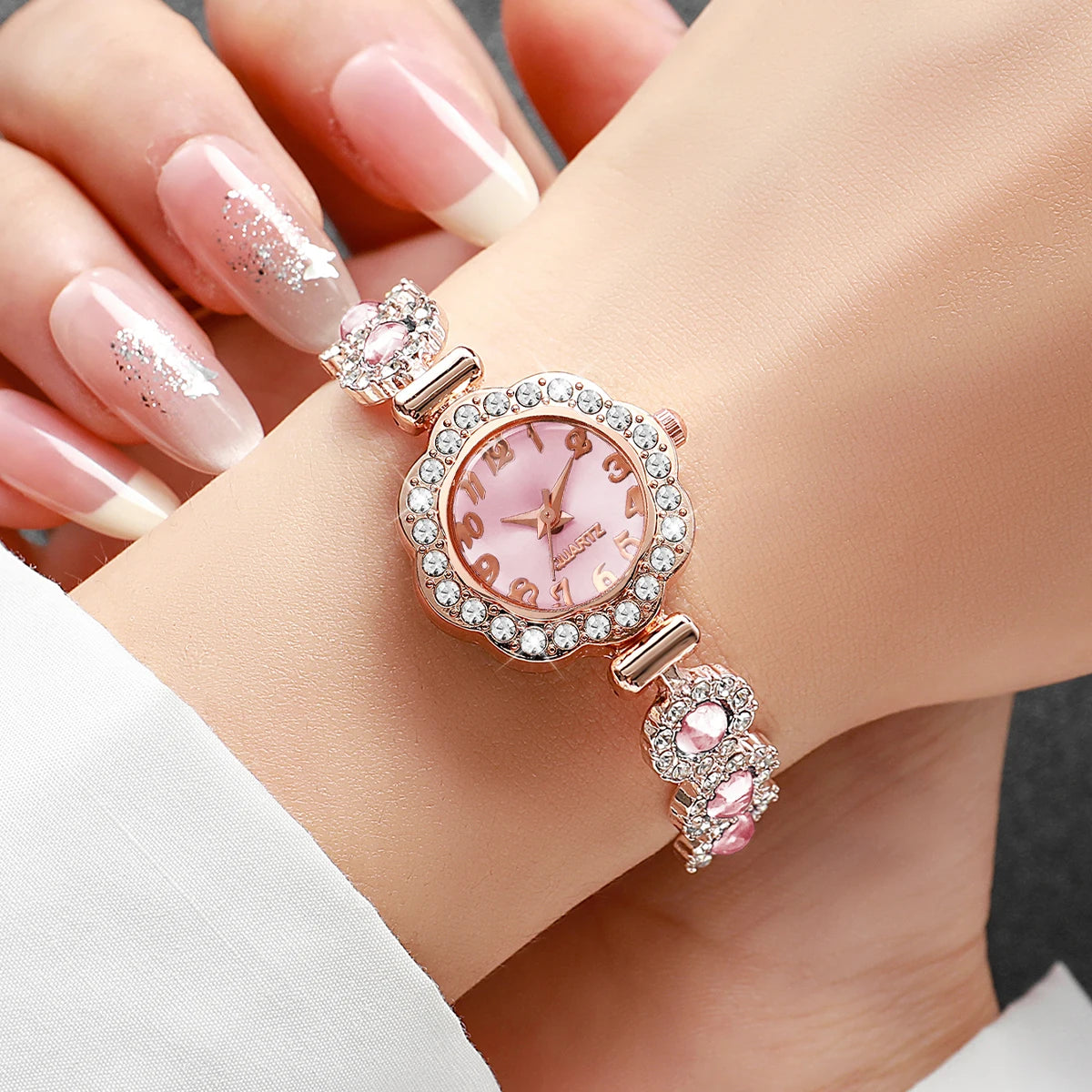 Elegant Rhinestone Women Watches Fashion Ladies Bracelet Strap Quartz Wristwatch Reloj Mujer Girls Clock Gift (Without Box)