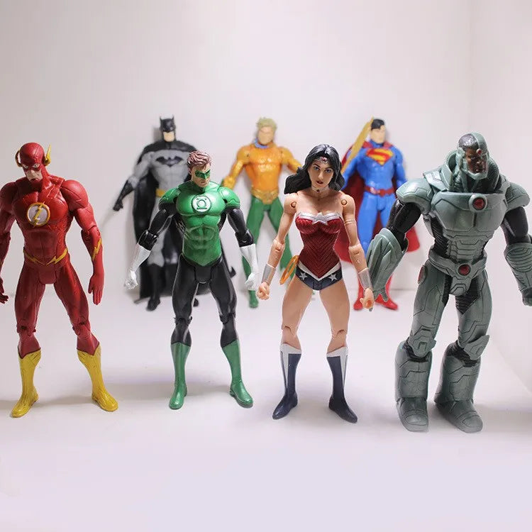 7pcs/lot Justice League Flash Aquaman Superman Batman Wonder Woman PVC Action Figure Collectible Model Toy 17cm