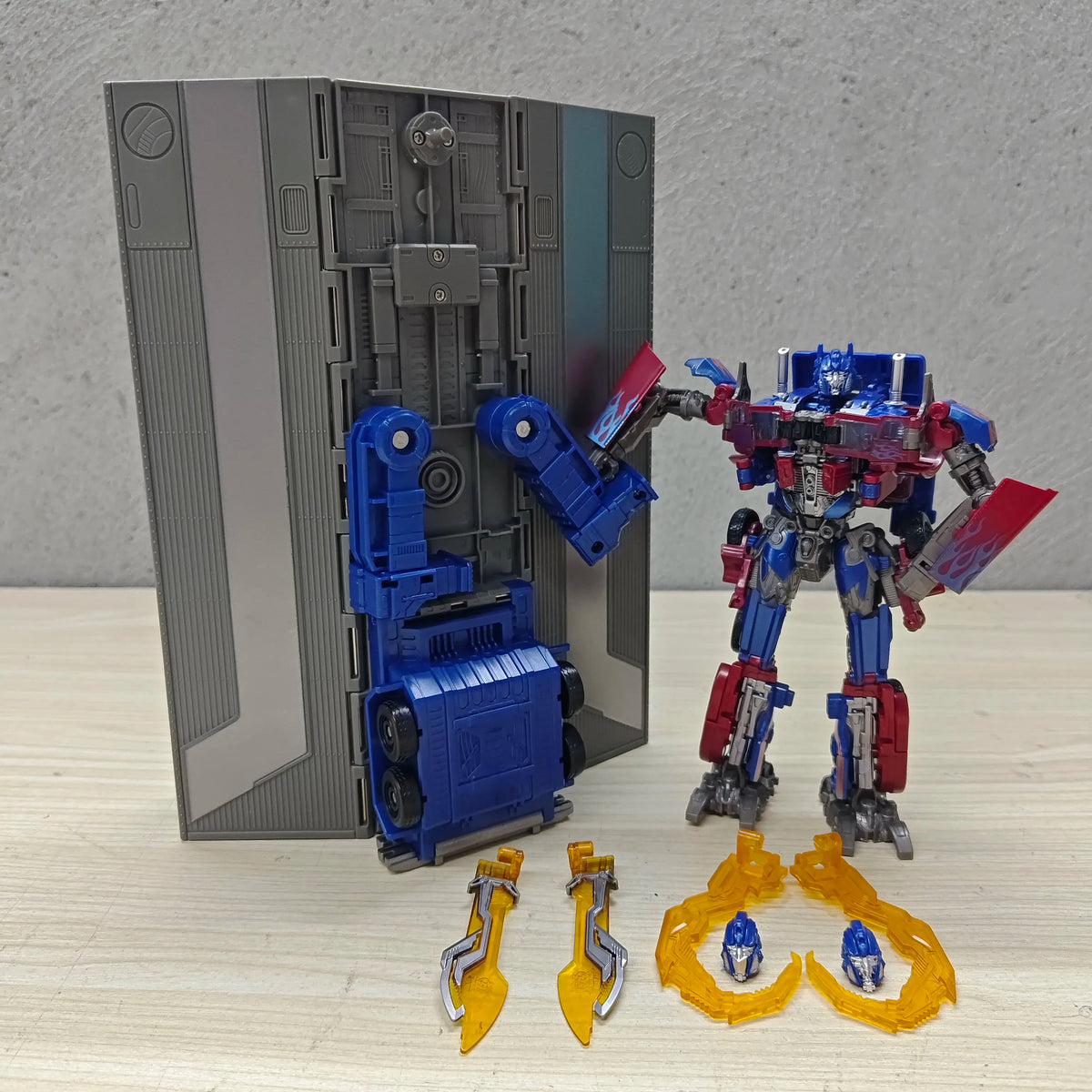 Transformation Robot Toy Car OP Commander 8801 Action Figure AOYI BMB Deformation Truck Head Anime Model Toy SS05