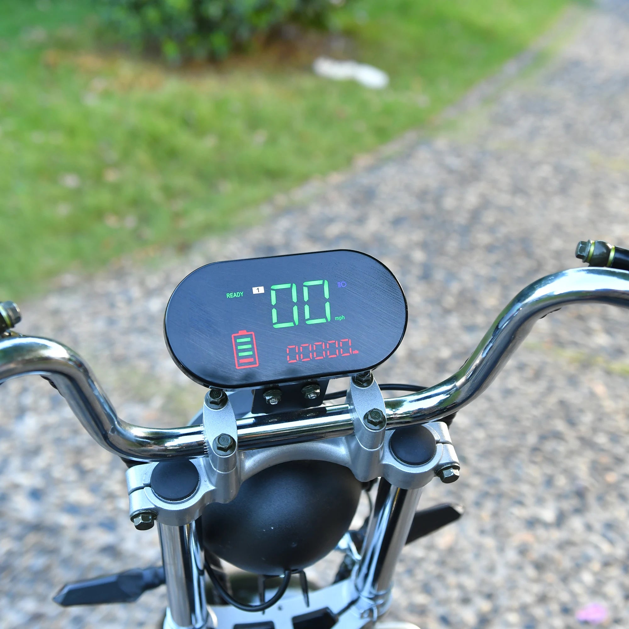 3-wheel electric scooter: 3000W motor, 40KM/H speed, 200KG load, 18" fat tires.