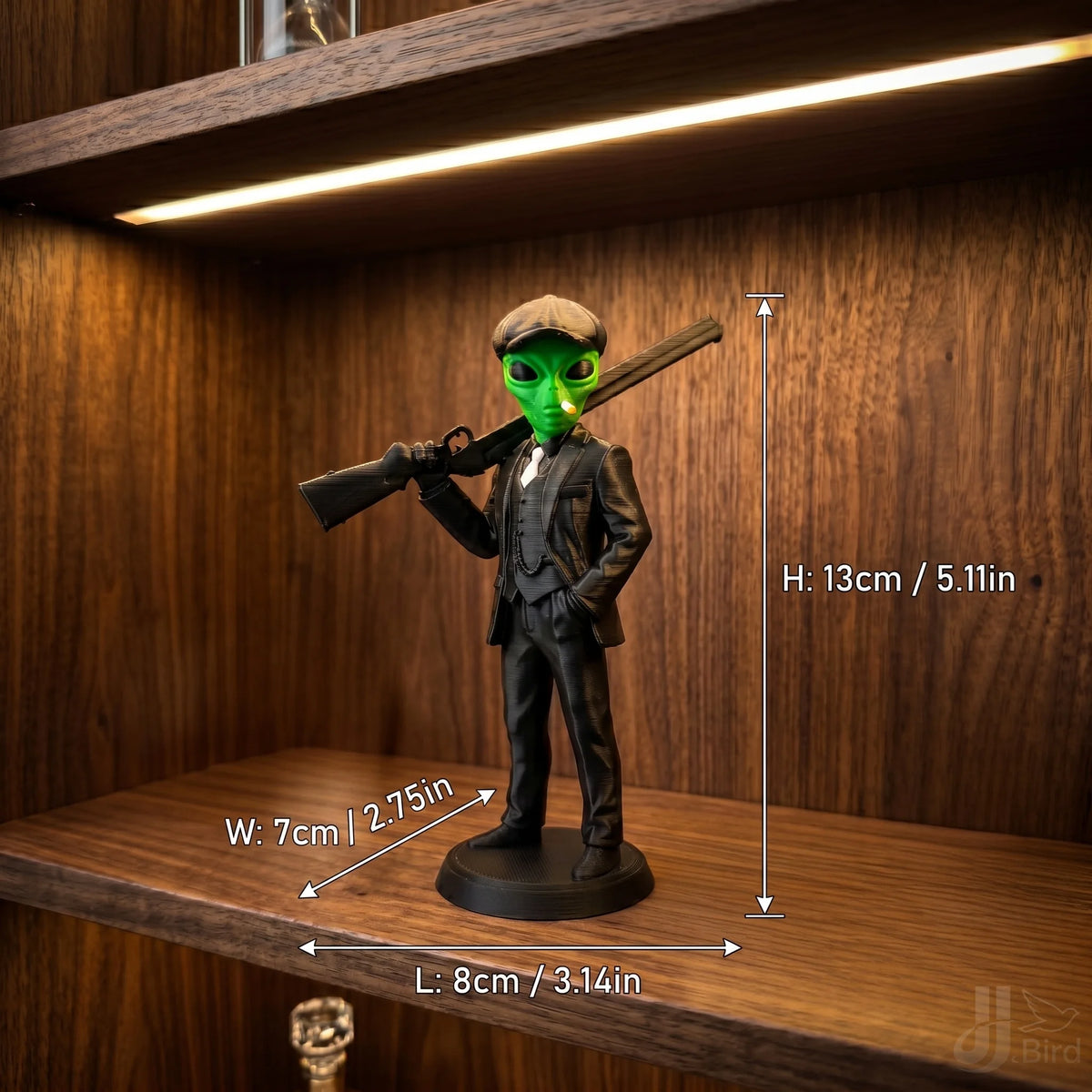 Alien in British Suit Ornament, Sci-Fi Style, Collectible Figurine, Home Desk Decoration, Creative Sculpture