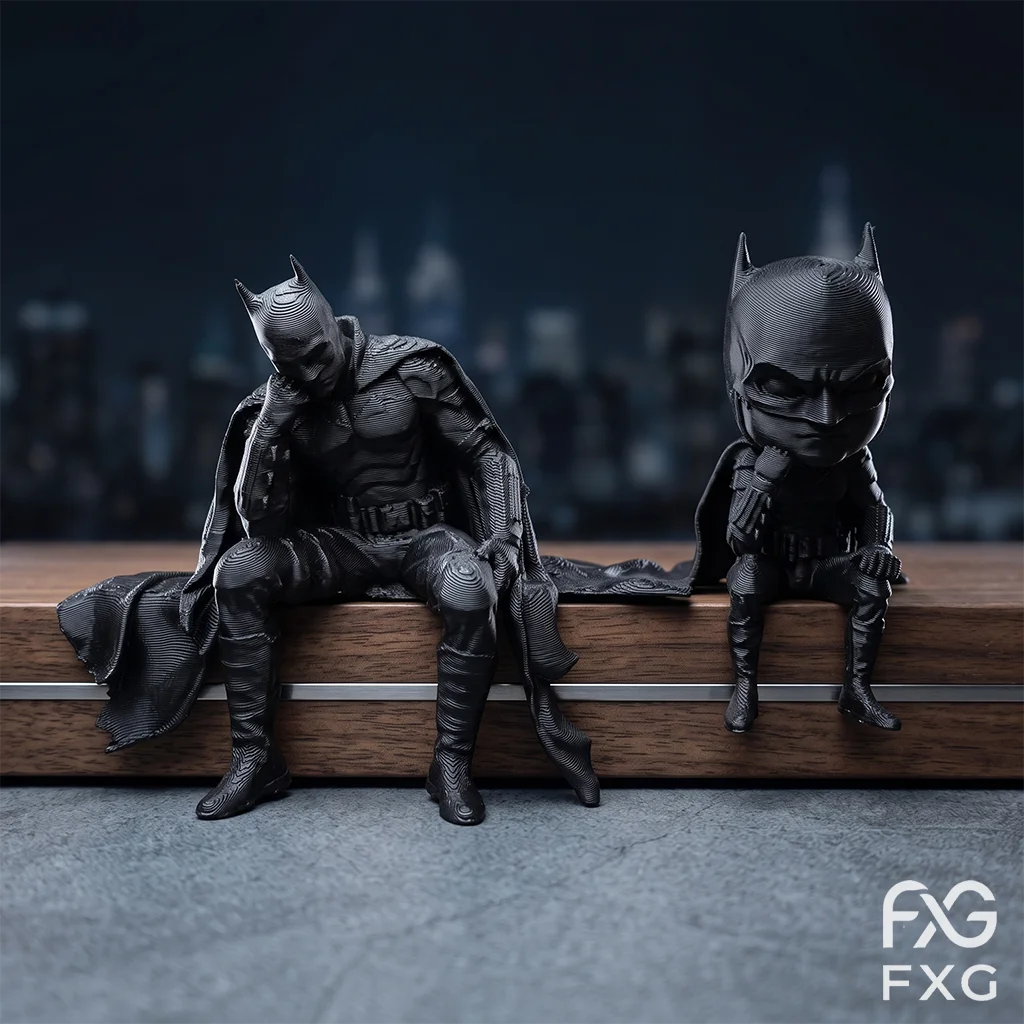 Gotham Silent Thinker Figurine, 2 Styles Realistic & Chibi Cloaked Warrior Edge Sitter, Refined 3D Printed Desktop Ornament, Dar