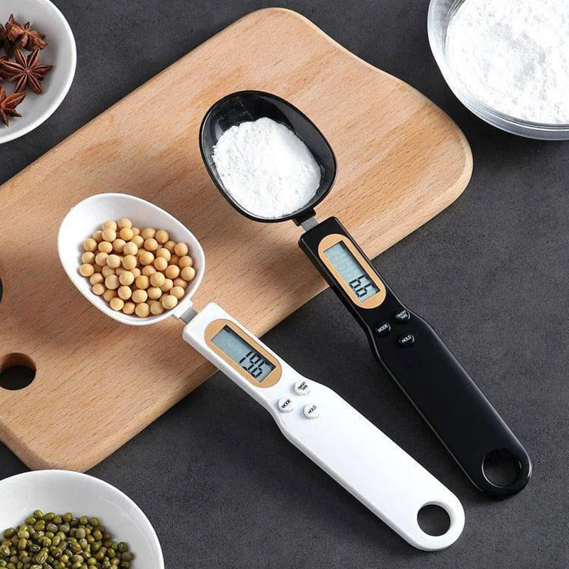 Measure ingredients with precision using this digital spoon scale—electronic LCD display, 0.1-500g capacity, perfect for flour, milk, coffee powder, and more!