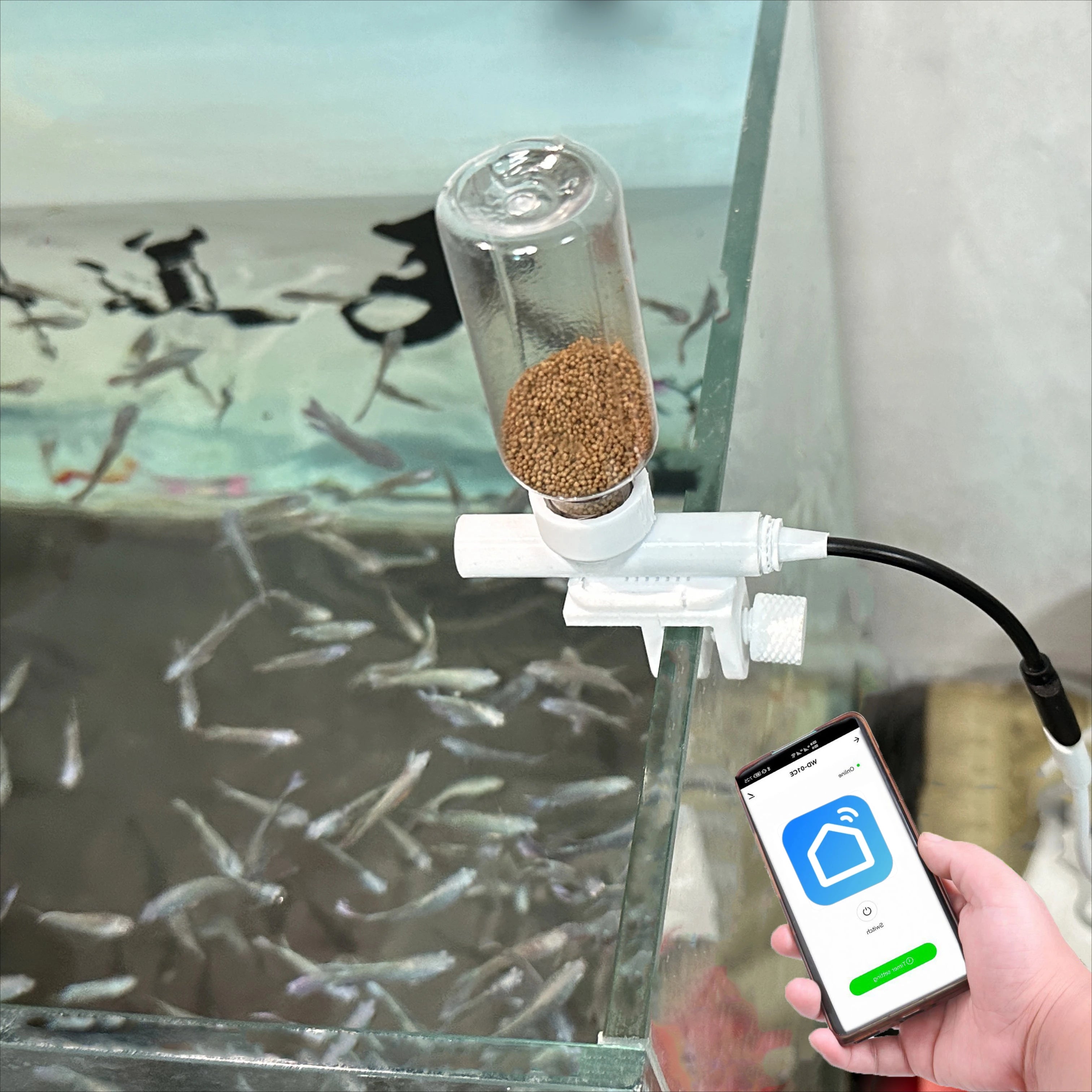 Fish tank feeder Mobile phone remote control Intelligent timing feeder Ornamental fish Turtle food Aquarium automatic feeder