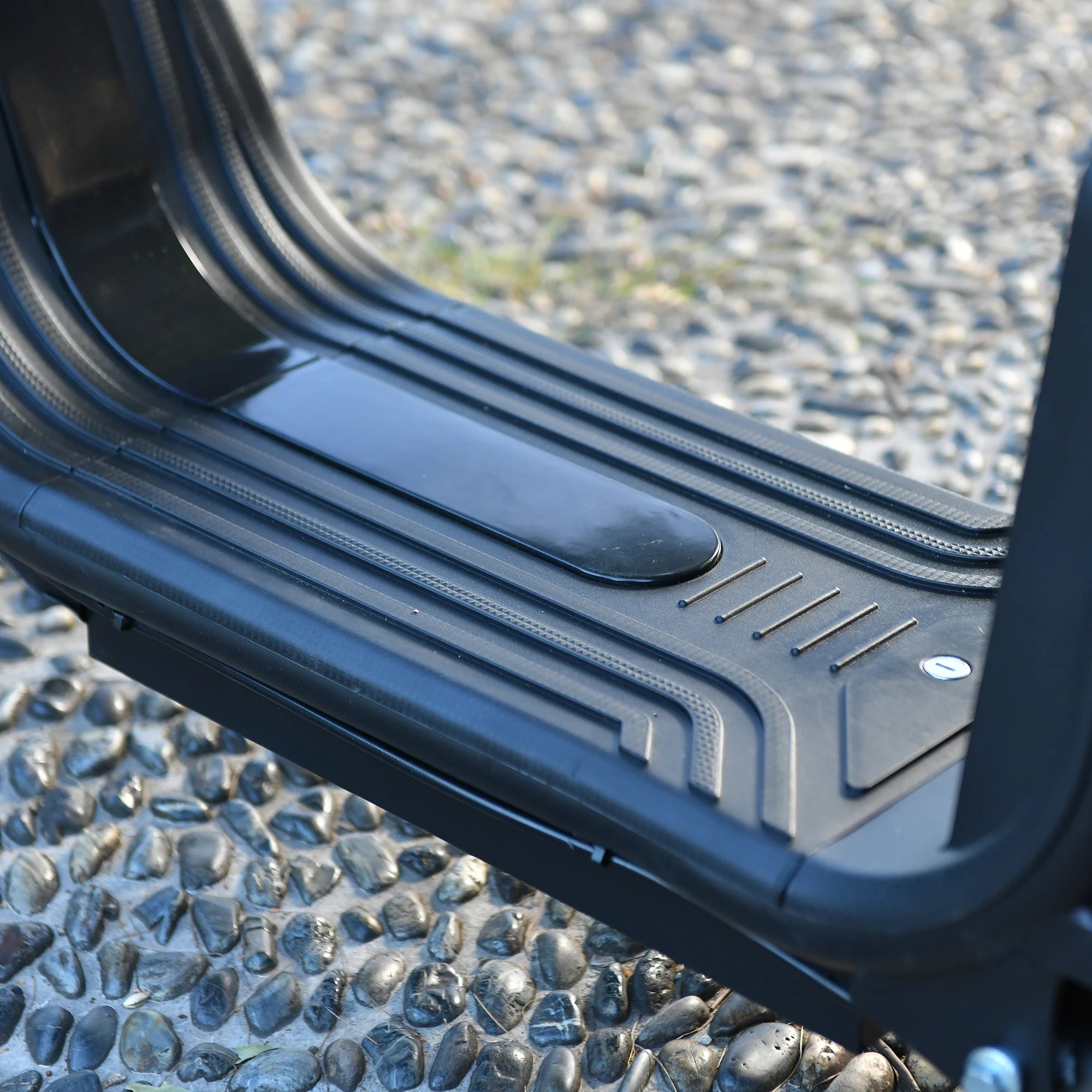 3-wheel electric scooter: 3000W motor, 40KM/H speed, 200KG load, 18" fat tires.