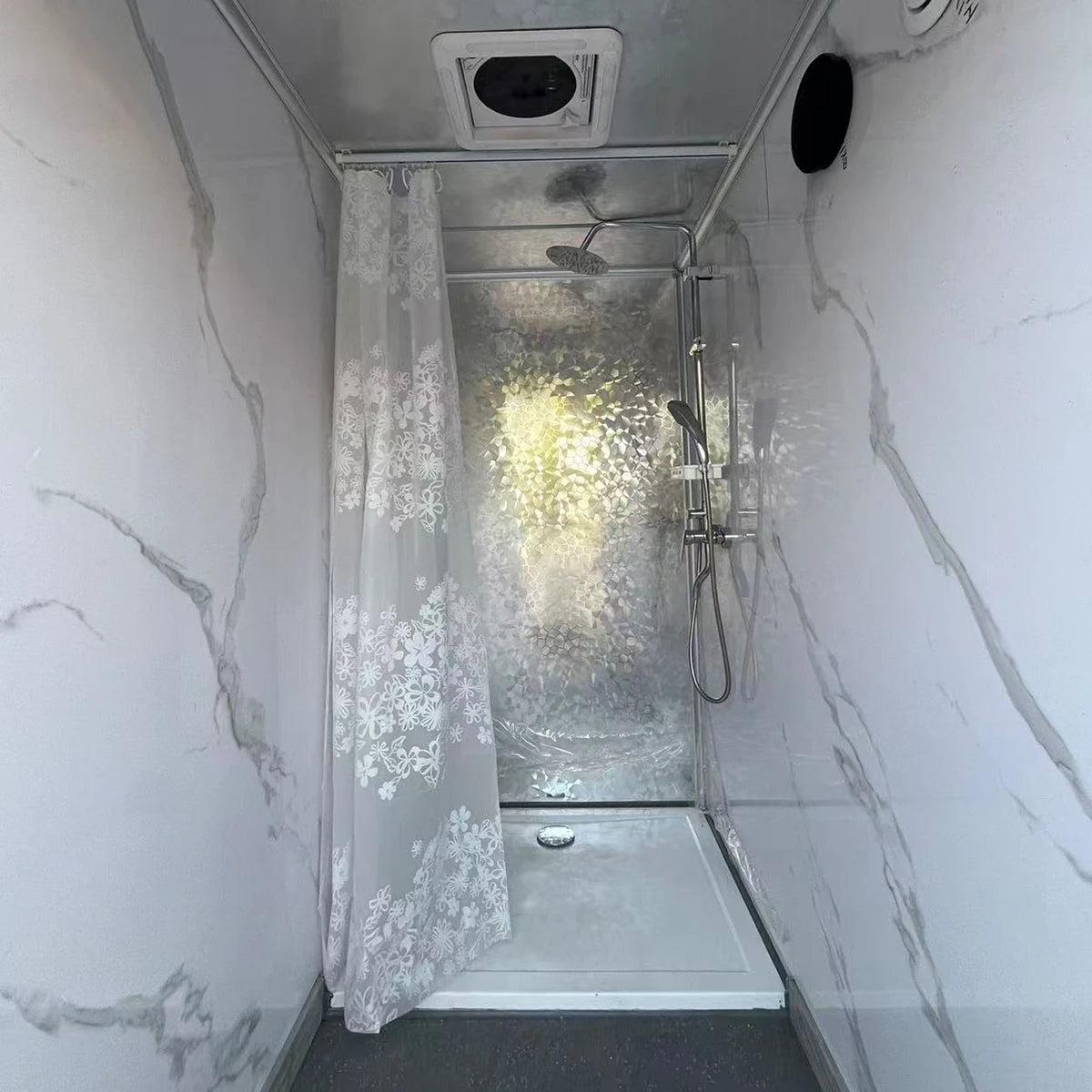 Portable Steel Mobile Bathroom Trailer Wheel Outdoor Restroom Truck Camping Shower Room Sports Venues Toilet Cart Eco-Friendly