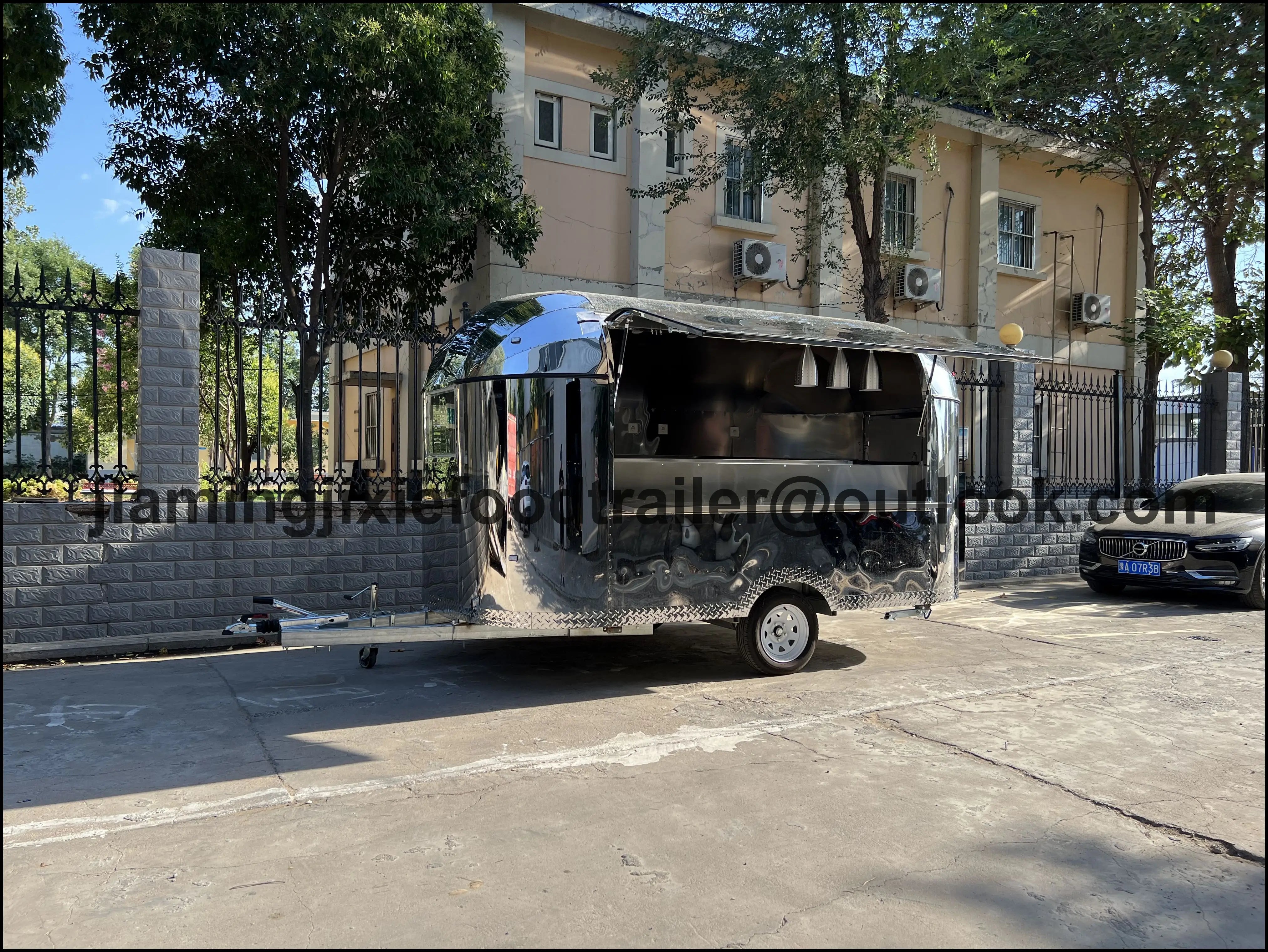 Mobile Fast Food Truck