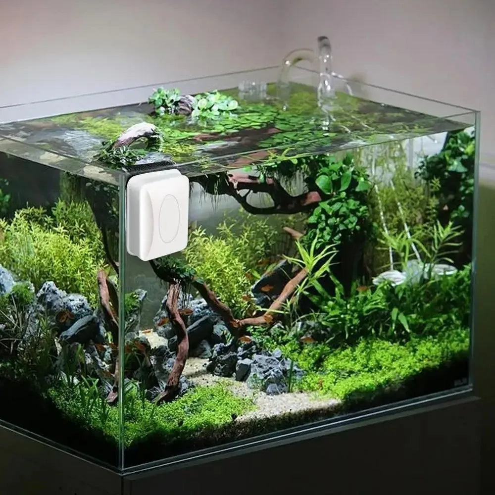 Effortlessly scrub away algae with this magnetic aquarium cleaning brush—tank cleaning has never been easier!